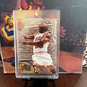 Michael Jordan Fleer Metal 95-96 {Silver Spotlight} #13